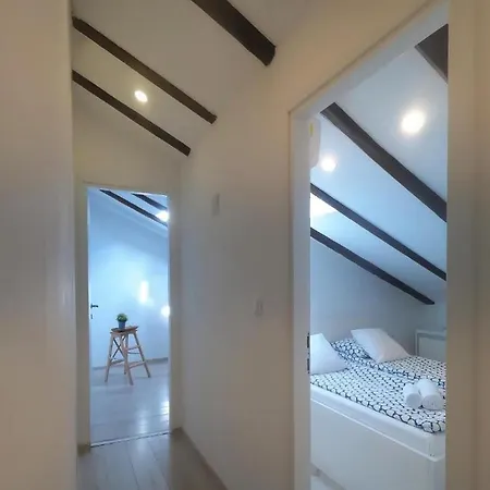 Blue Lavender * Cres